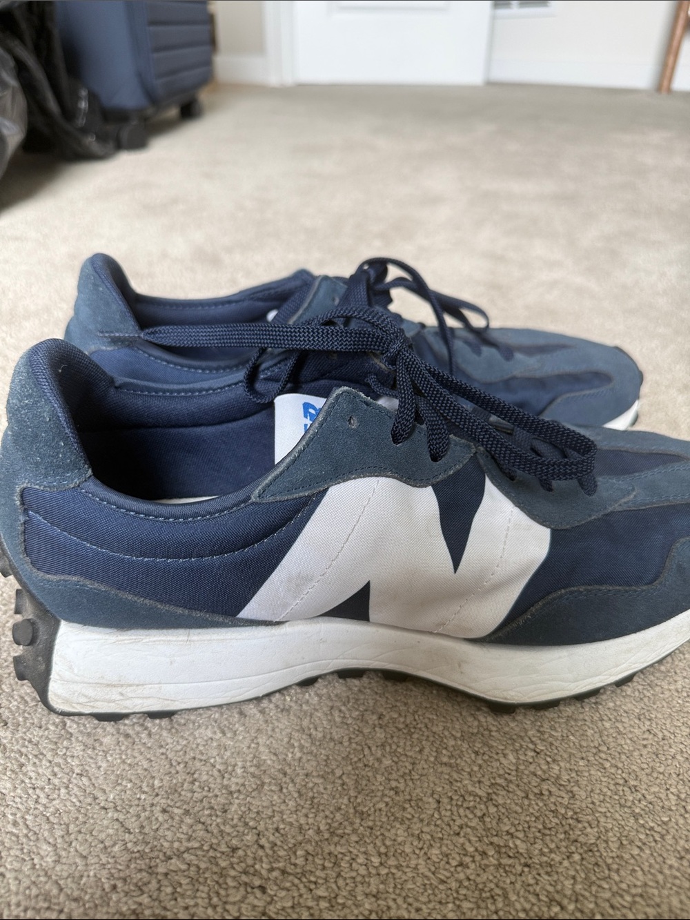 New Balance 327 sneakers